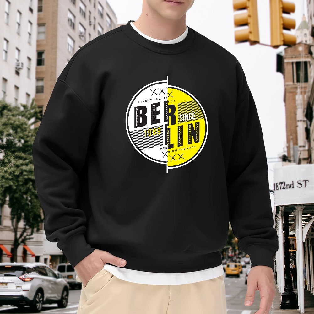 Street Fashion Berlin - Men's Black Crew Neck Loose Sweatshirt,