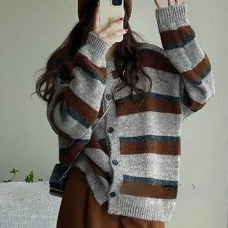 Striped Baggy Cardigan Women K - Street Fashion Korean Girl ulasan dan harga